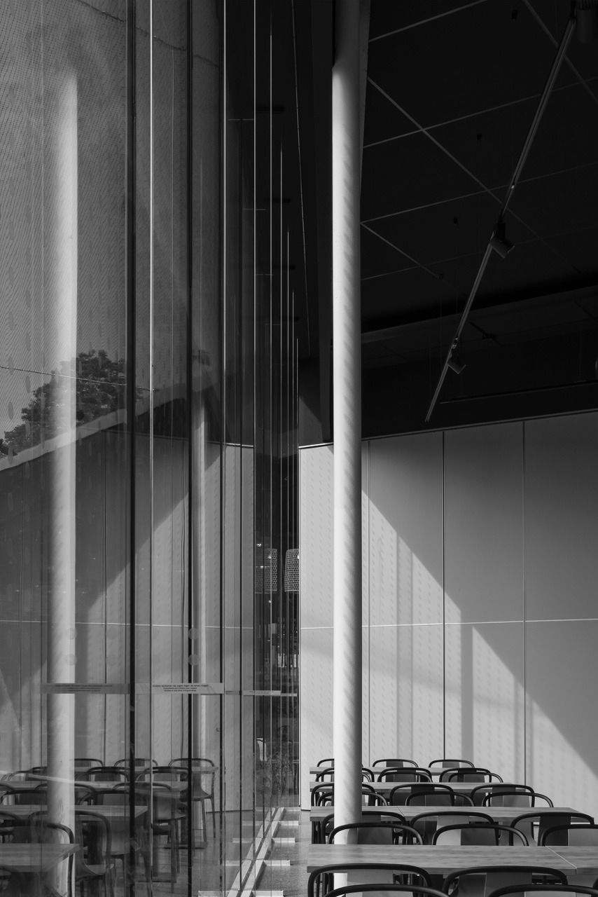 Archillect ID 290369