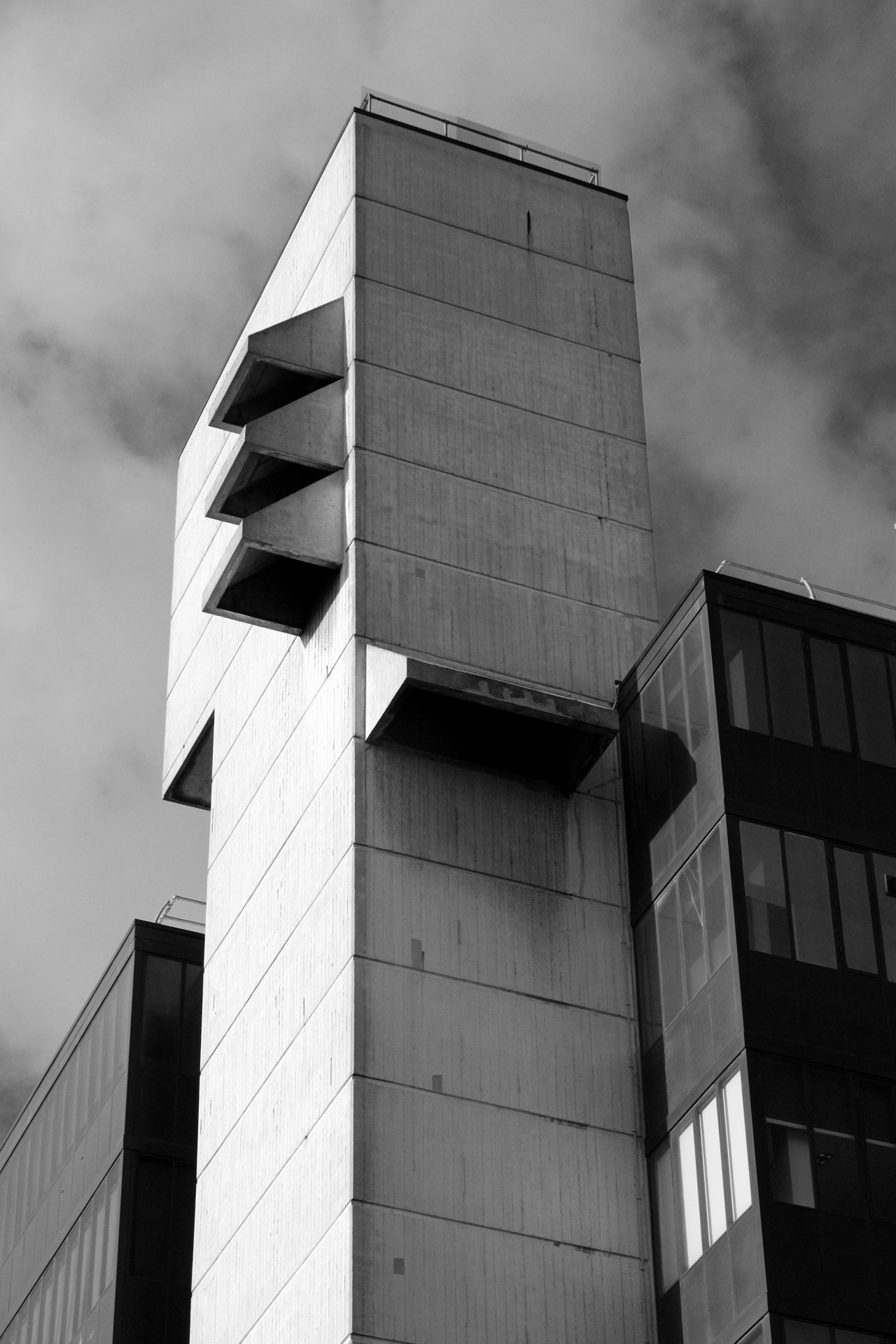 Archillect ID 290370