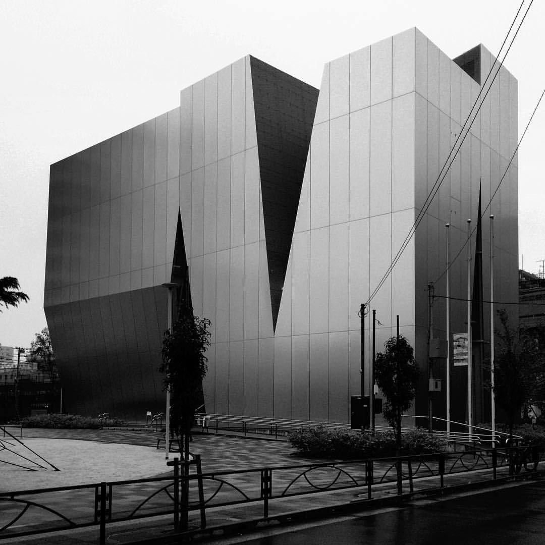 Archillect ID 290654
