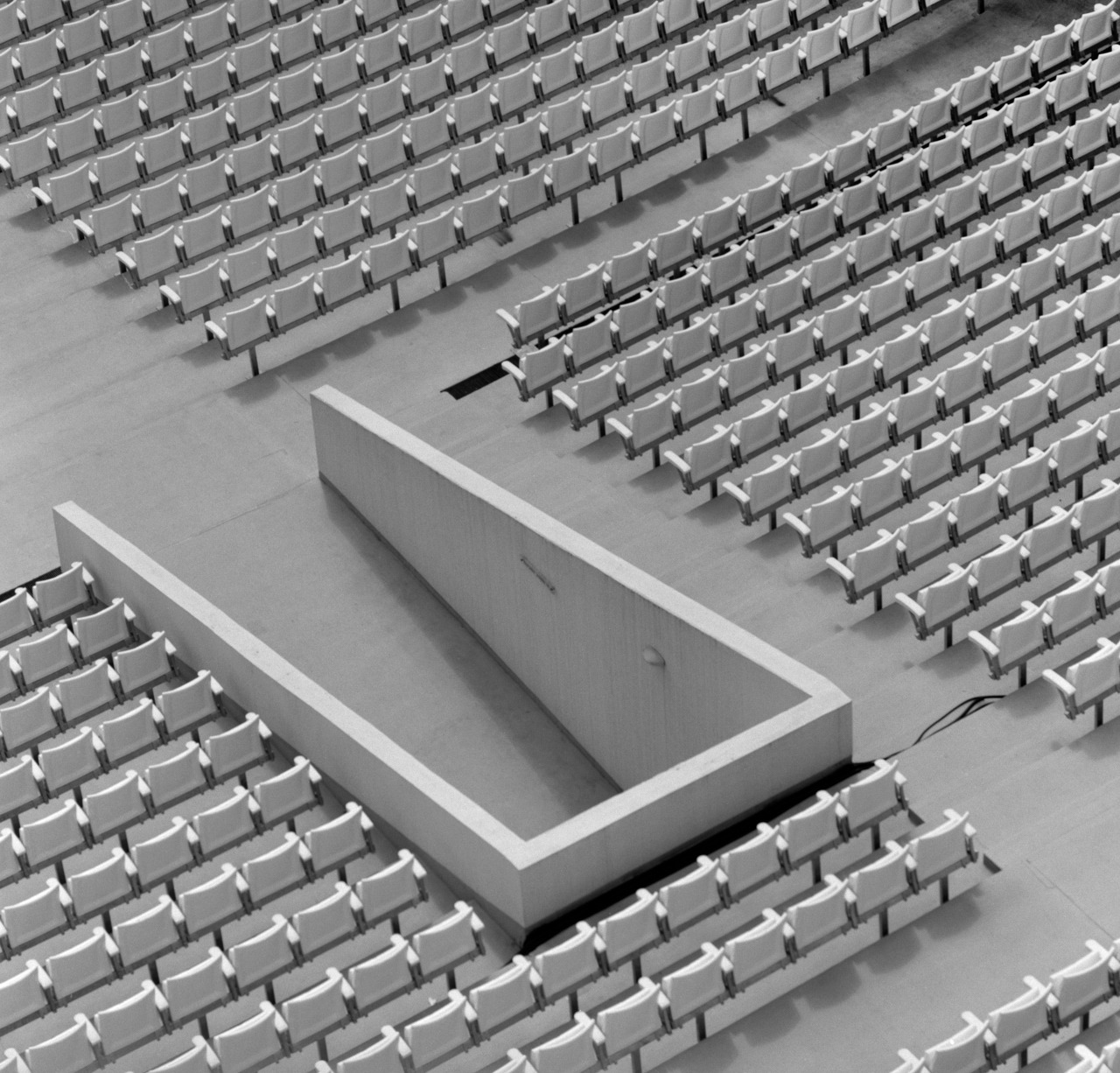 Archillect ID 291060