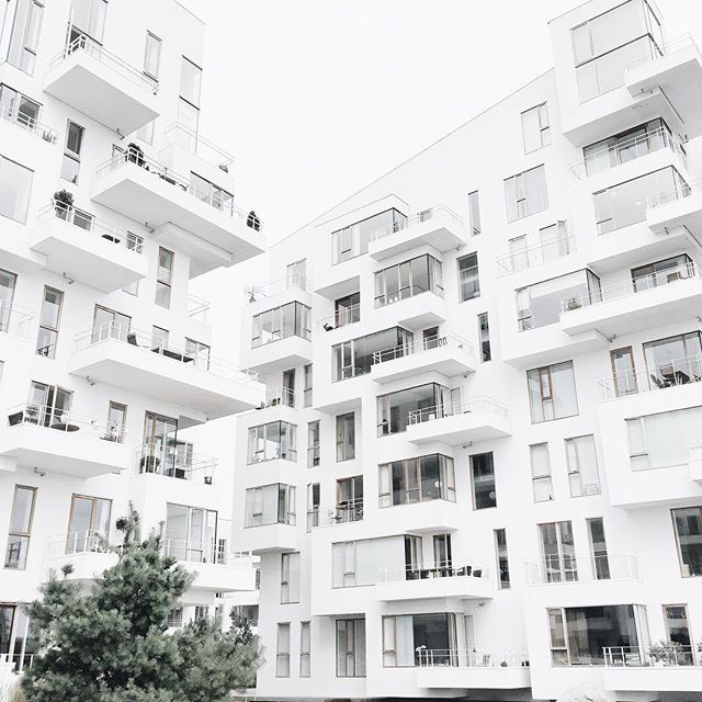 Archillect ID 293160
