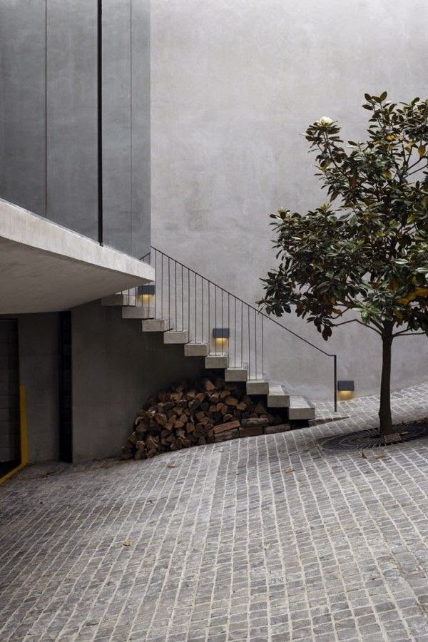 Archillect ID 293596
