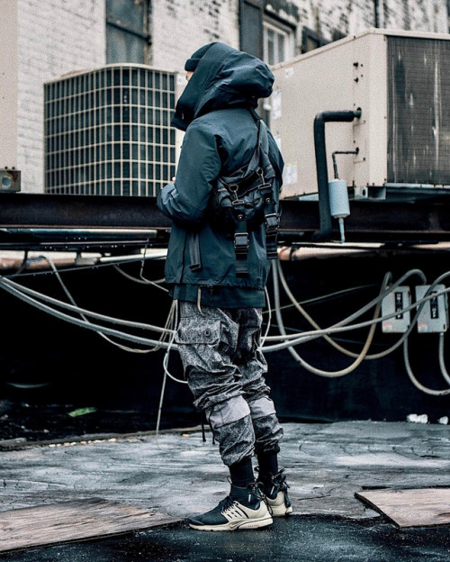 Archillect ID 294680