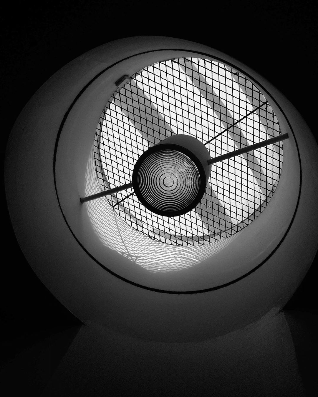 Archillect ID 296111