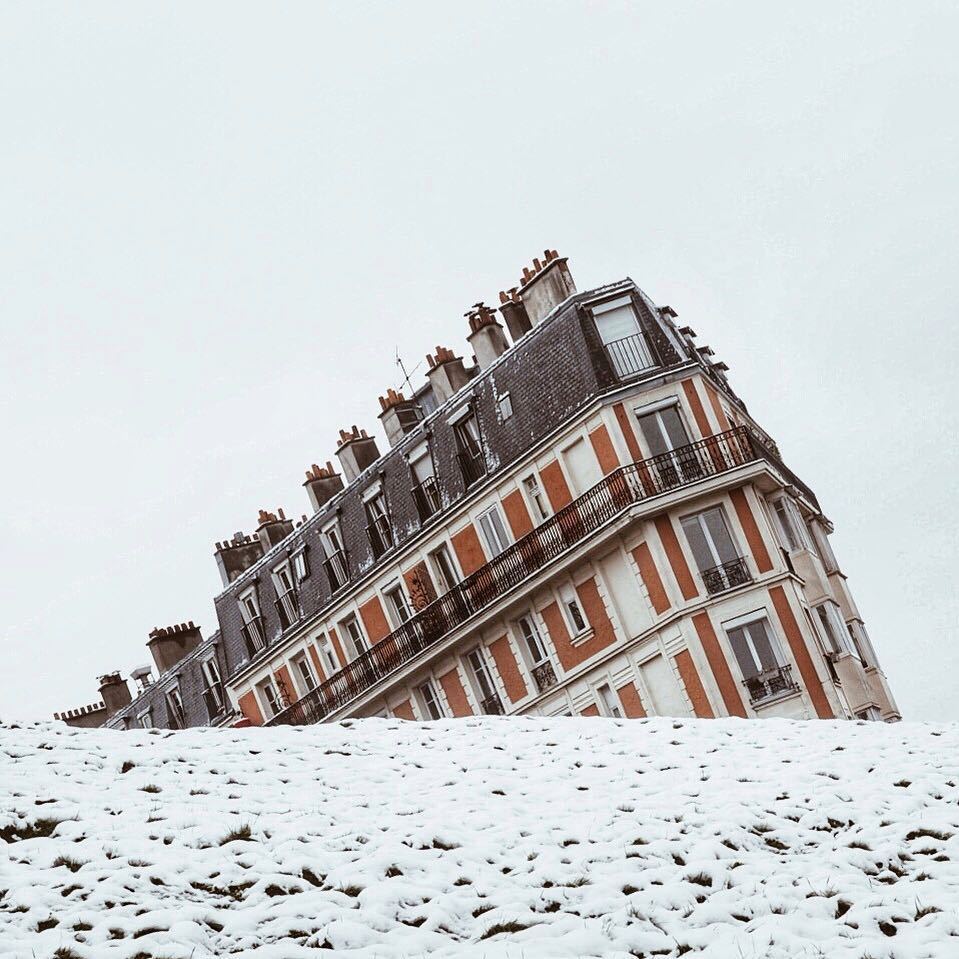 Archillect ID 296787