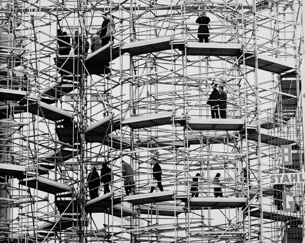 Archillect ID 296956