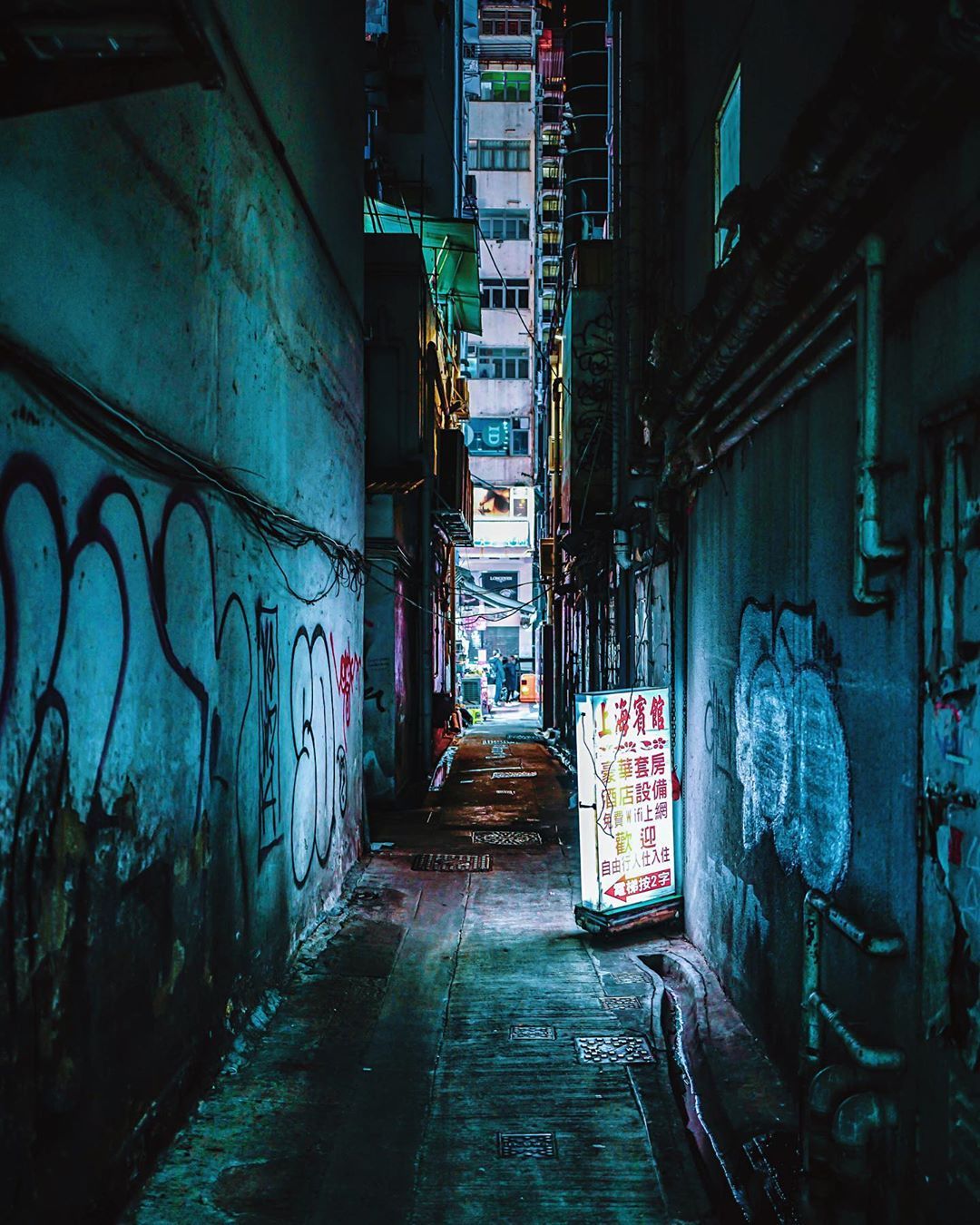 Archillect ID 297609