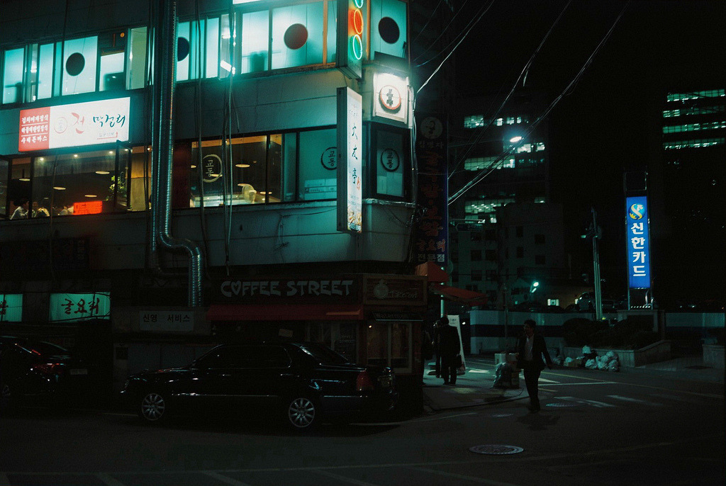 Archillect ID 300302