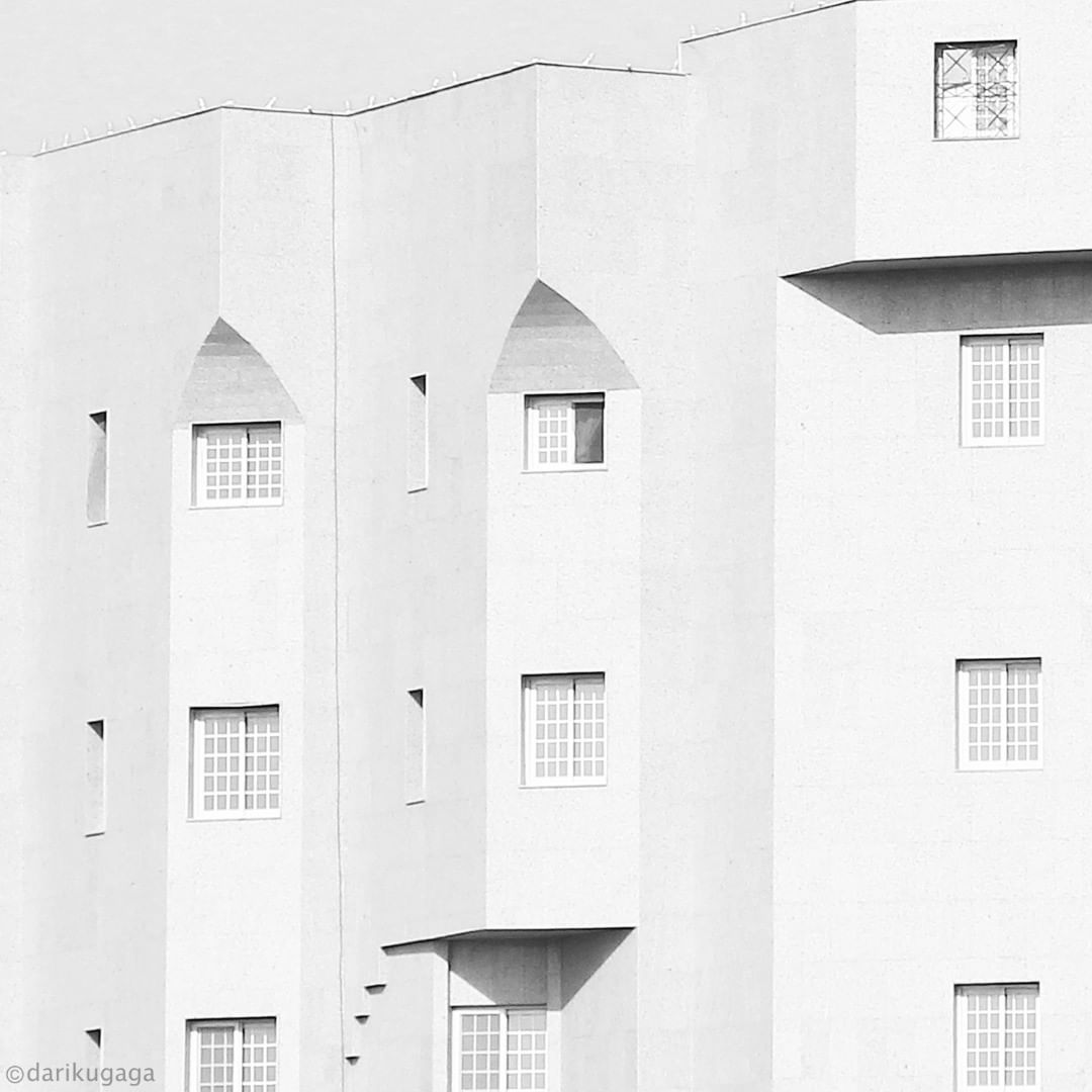 Archillect ID 300876