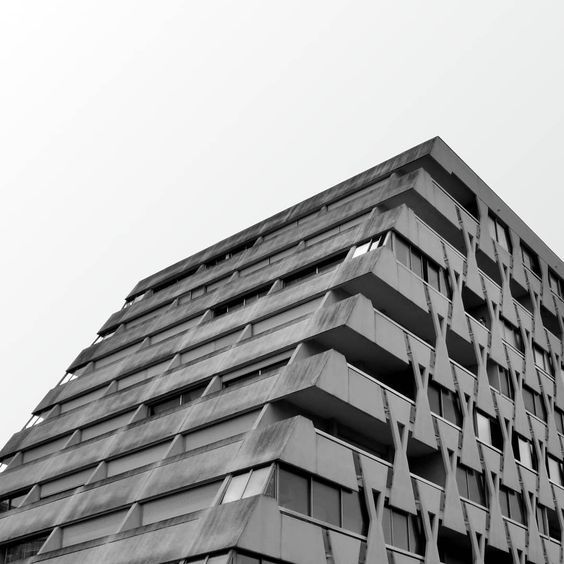 Archillect ID 303561