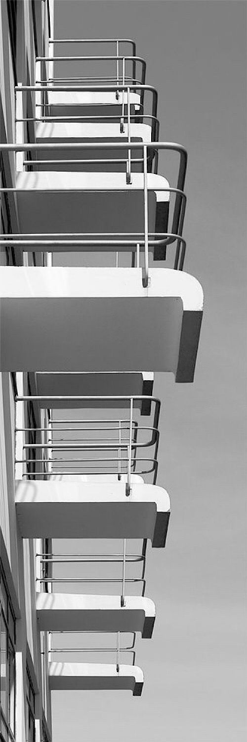 Archillect ID 304563