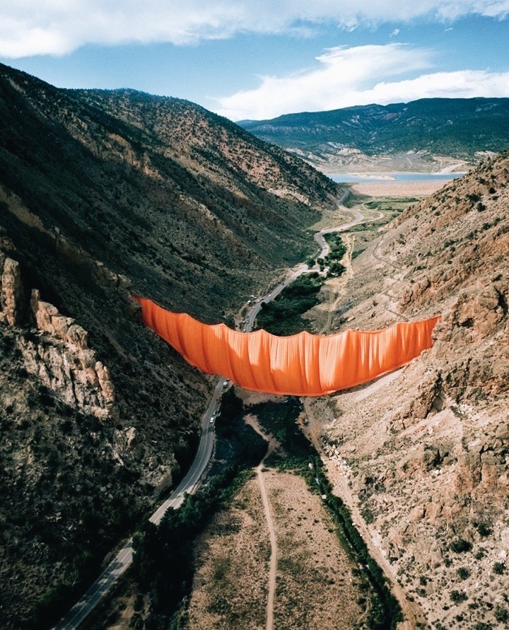 Archillect ID 305090