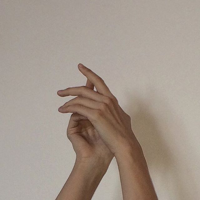 Archillect ID 305360