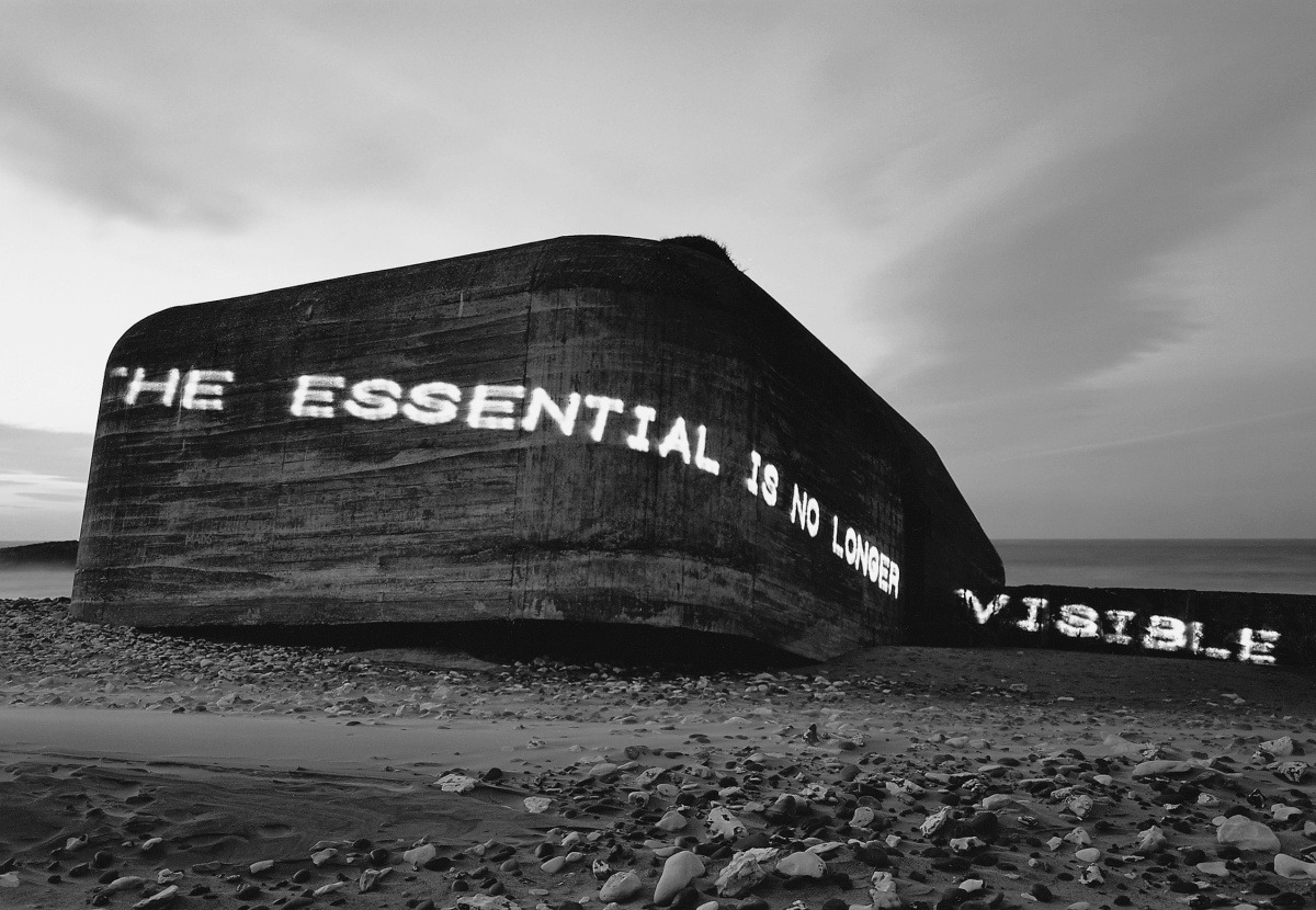 Archillect ID 305395