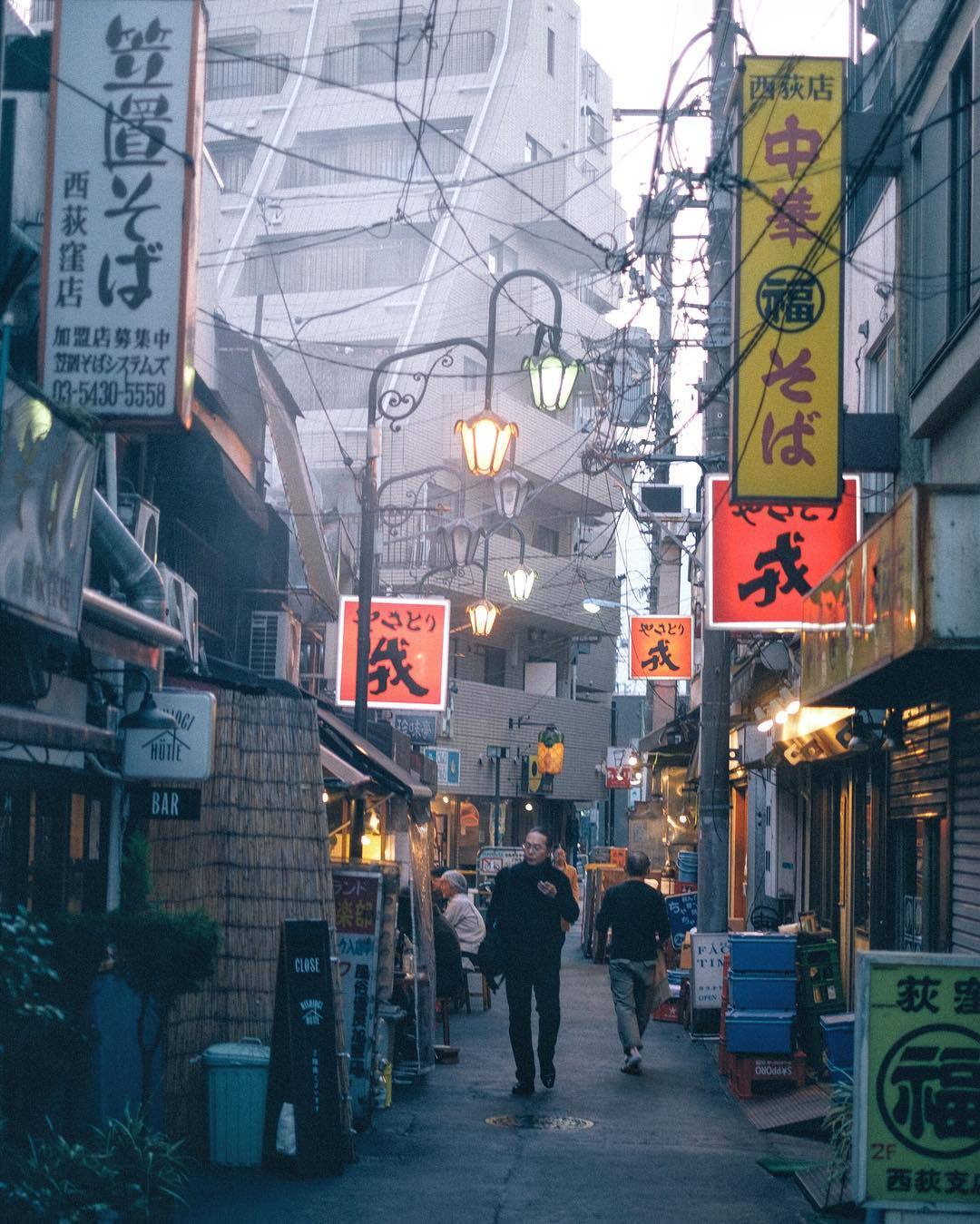 Archillect ID 305925