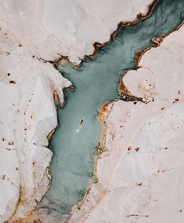 Archillect ID 308786