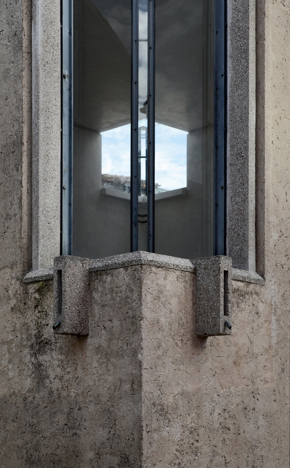 Archillect ID 315380