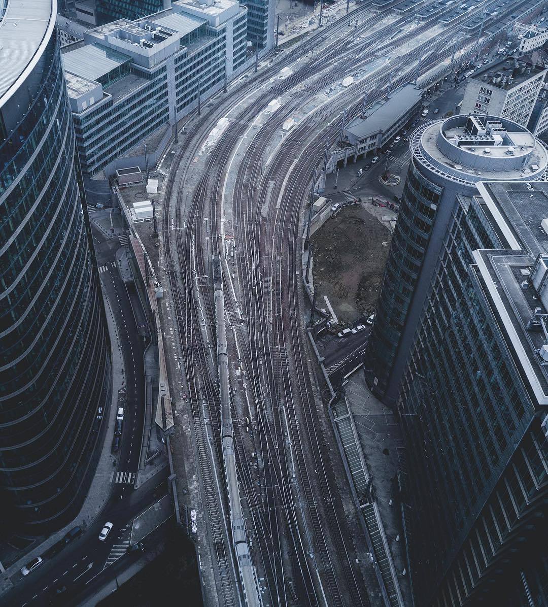 Archillect ID 318583