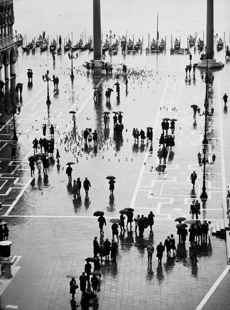Archillect ID 318932