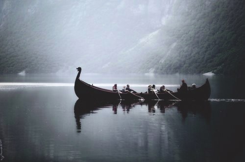 Archillect ID 319744