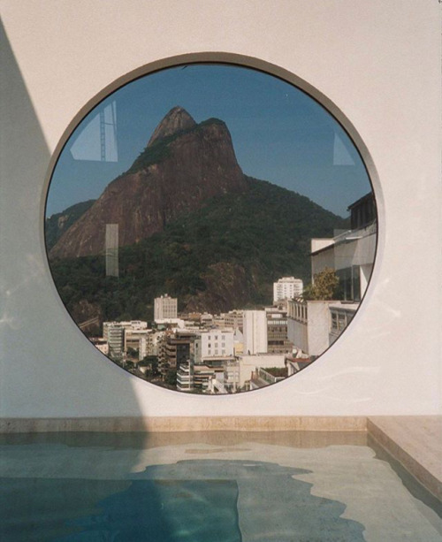 Archillect ID 320209