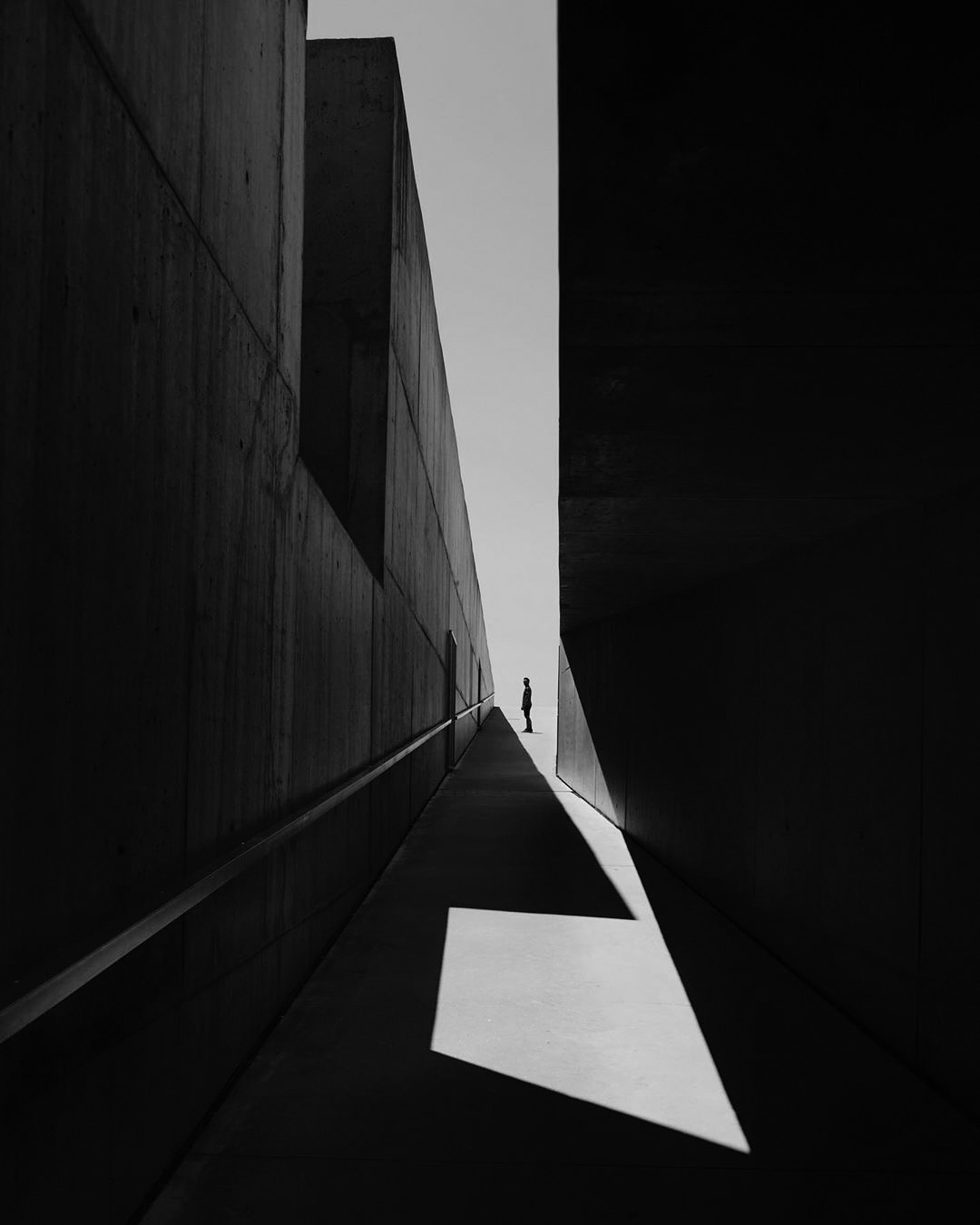 Archillect ID 320322