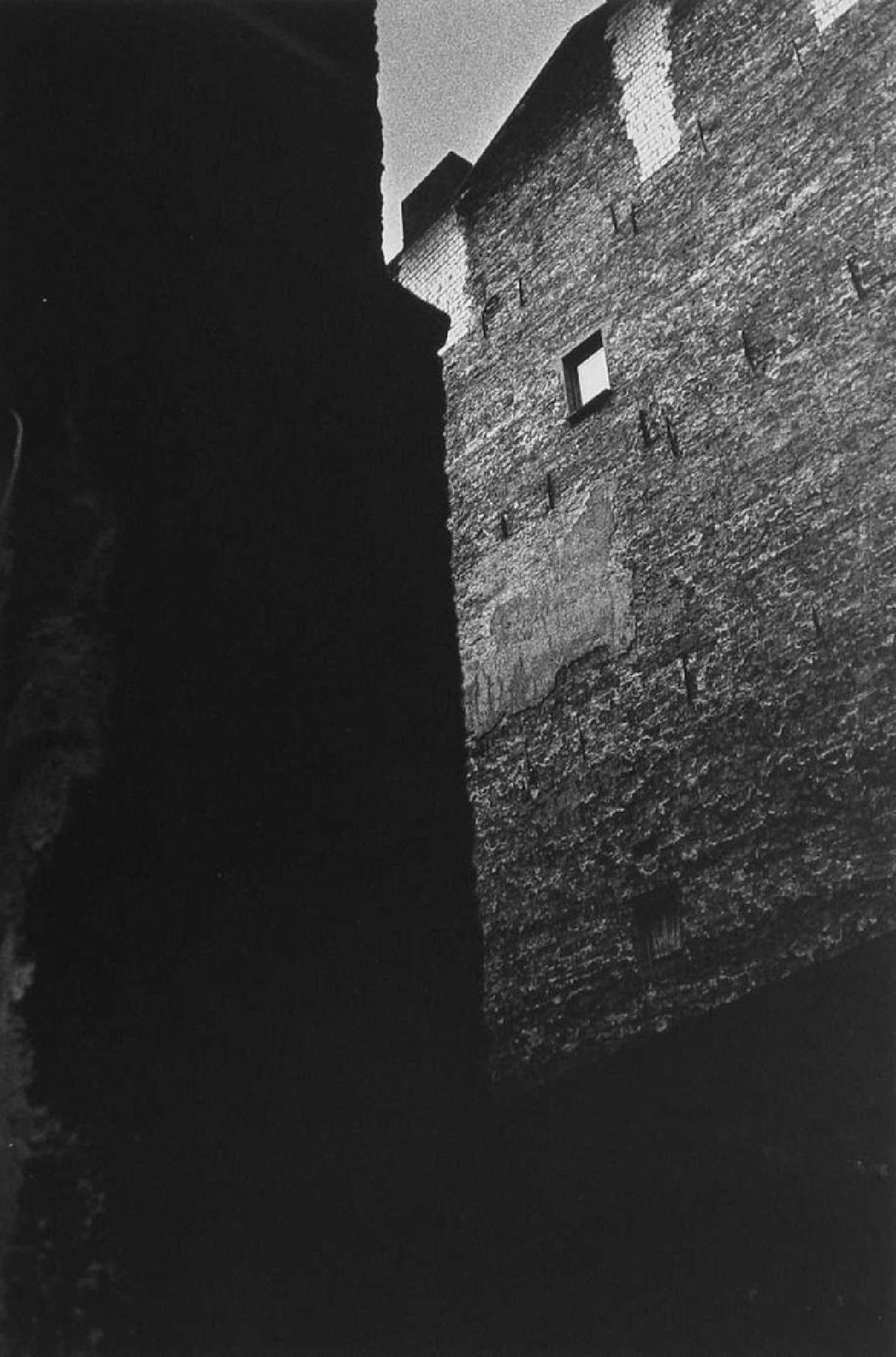 Archillect ID 320447