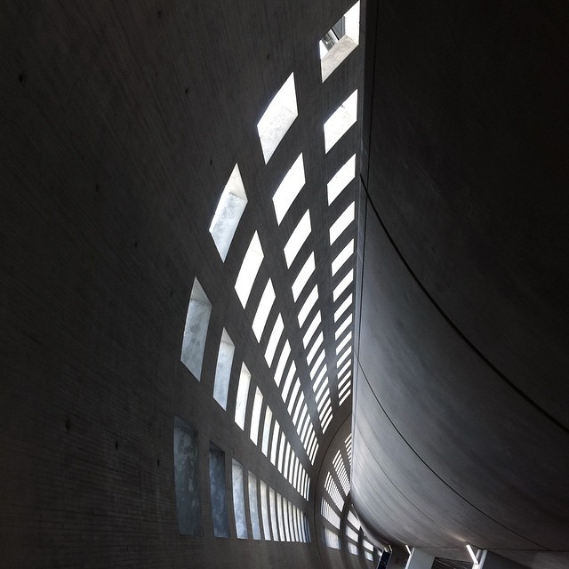 Archillect ID 321111
