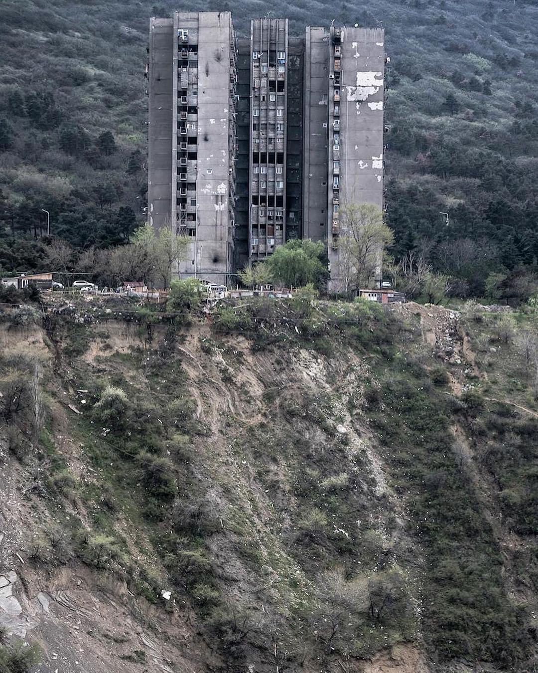 Archillect ID 322710