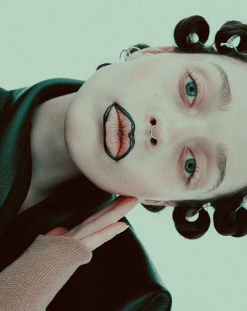 Archillect ID 324007