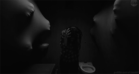 Archillect ID 325199