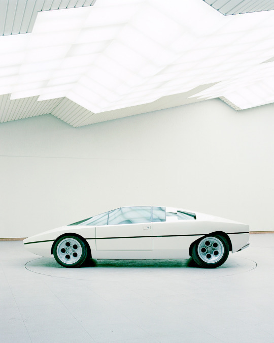 Archillect ID 326233