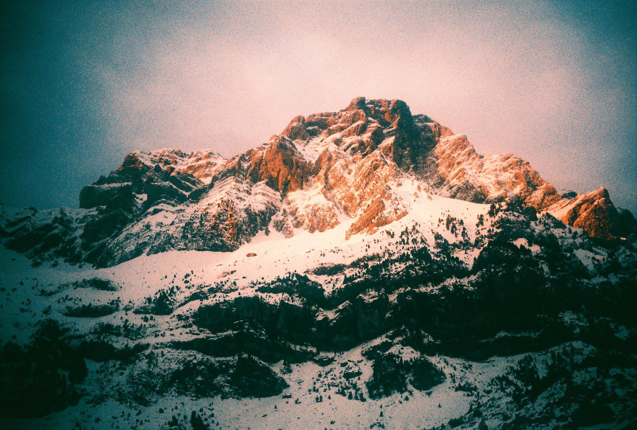 Archillect ID 328936