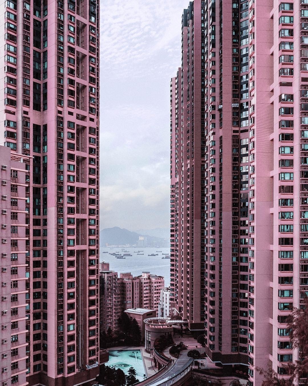 Archillect ID 329749