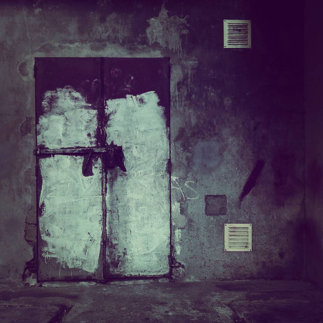 Archillect ID 330336