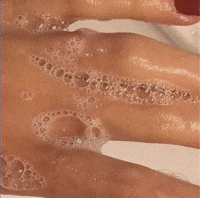 Archillect ID 331220