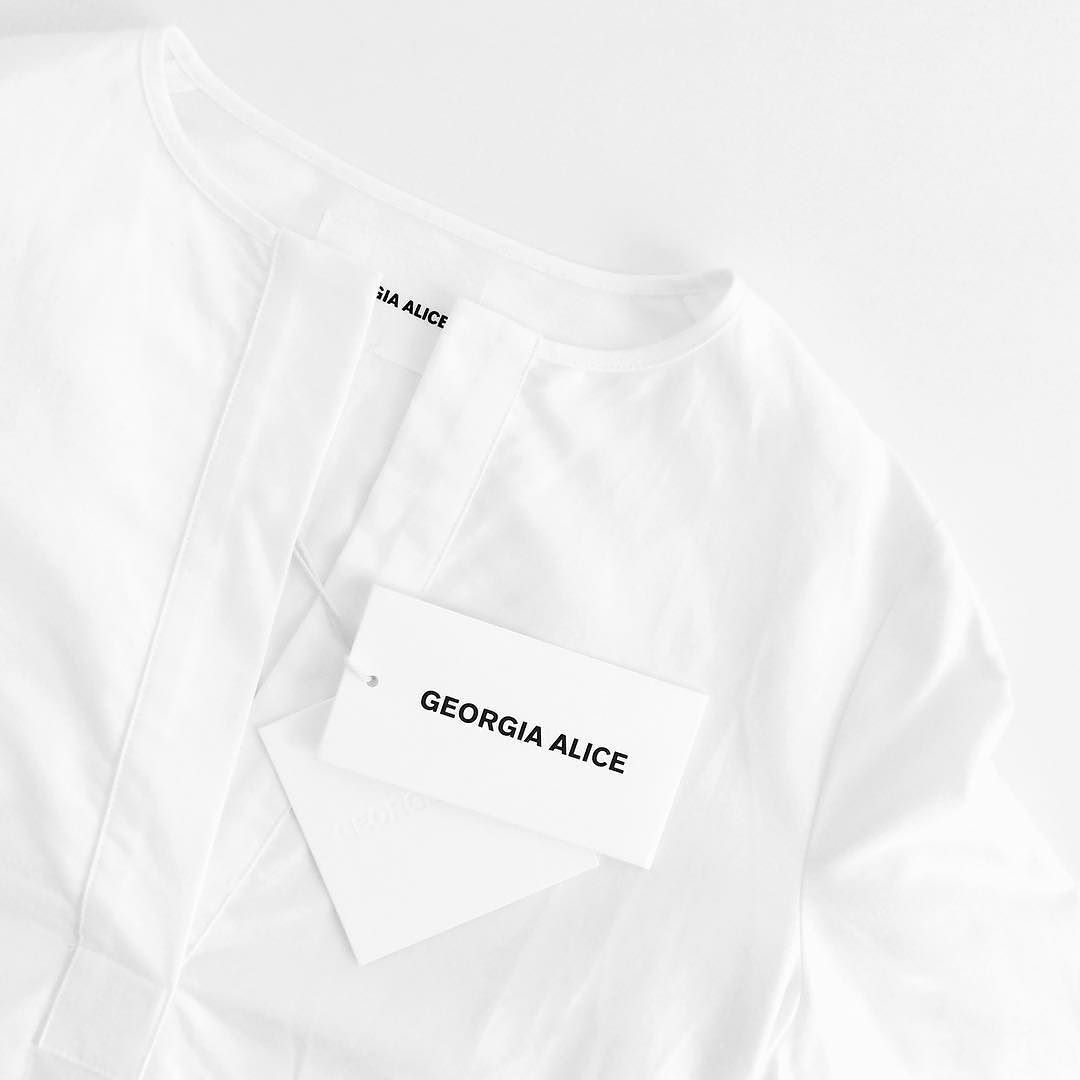 Archillect ID 331831