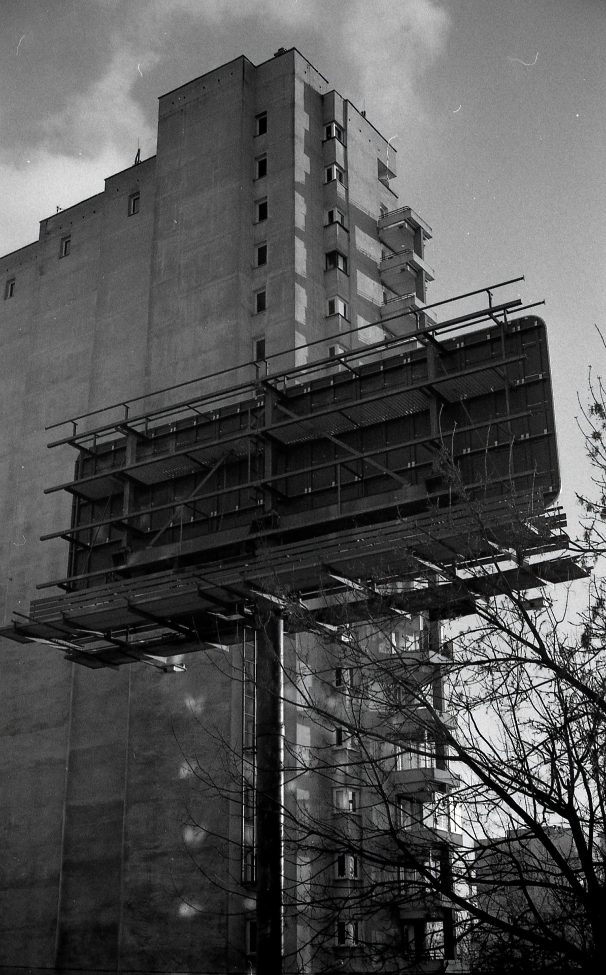 Archillect ID 333199