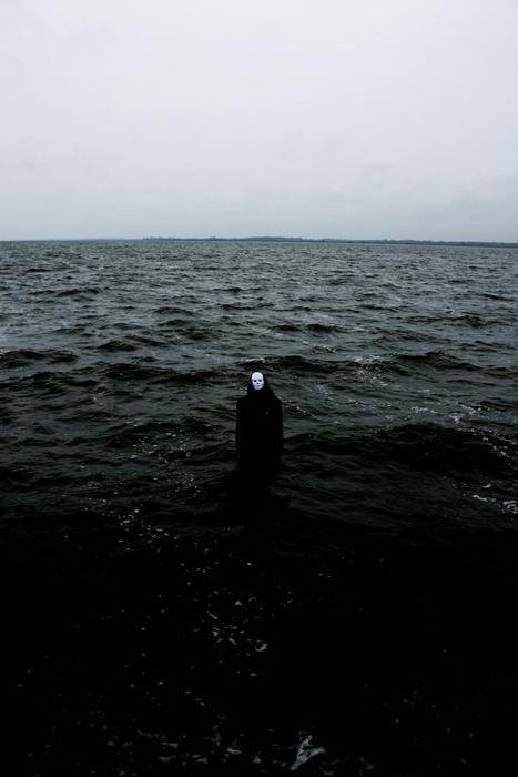 Archillect ID 335337