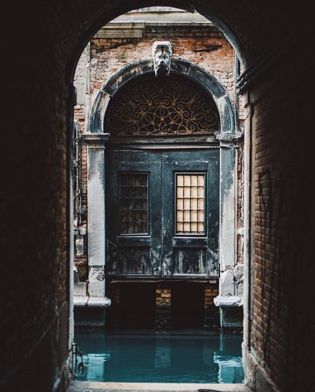 Archillect ID 337106