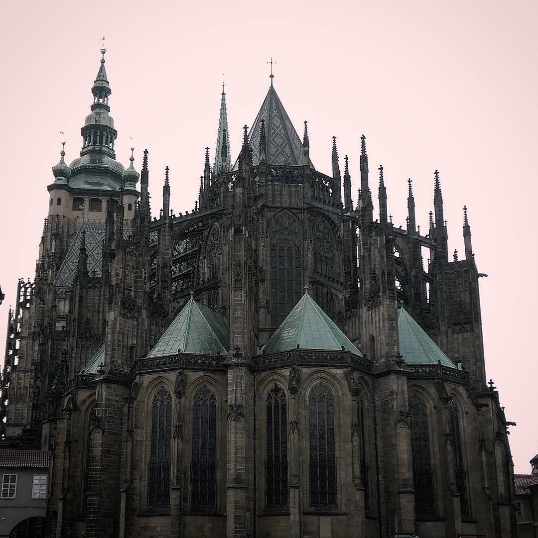 Archillect ID 337724
