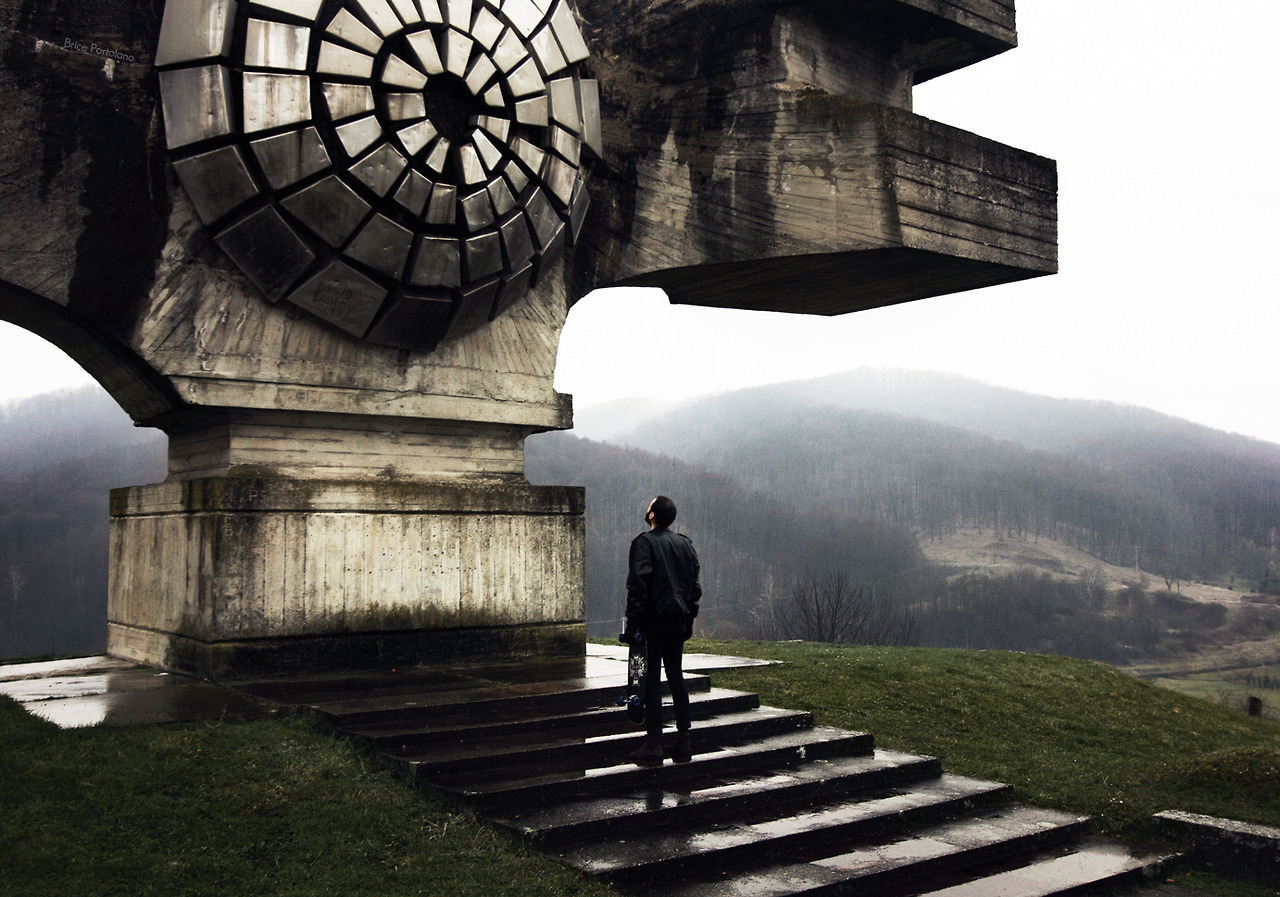 Archillect ID 340394