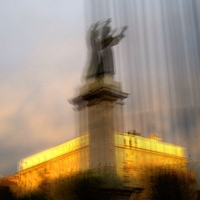 Archillect ID 341746