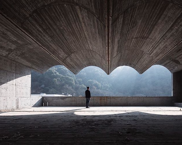 Archillect ID 341789