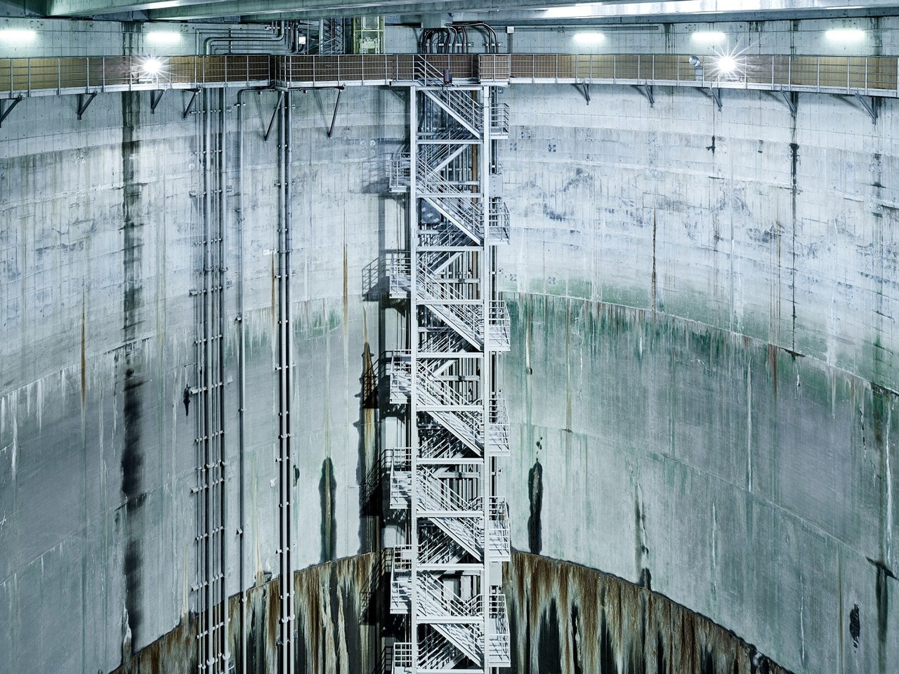 Archillect ID 344874