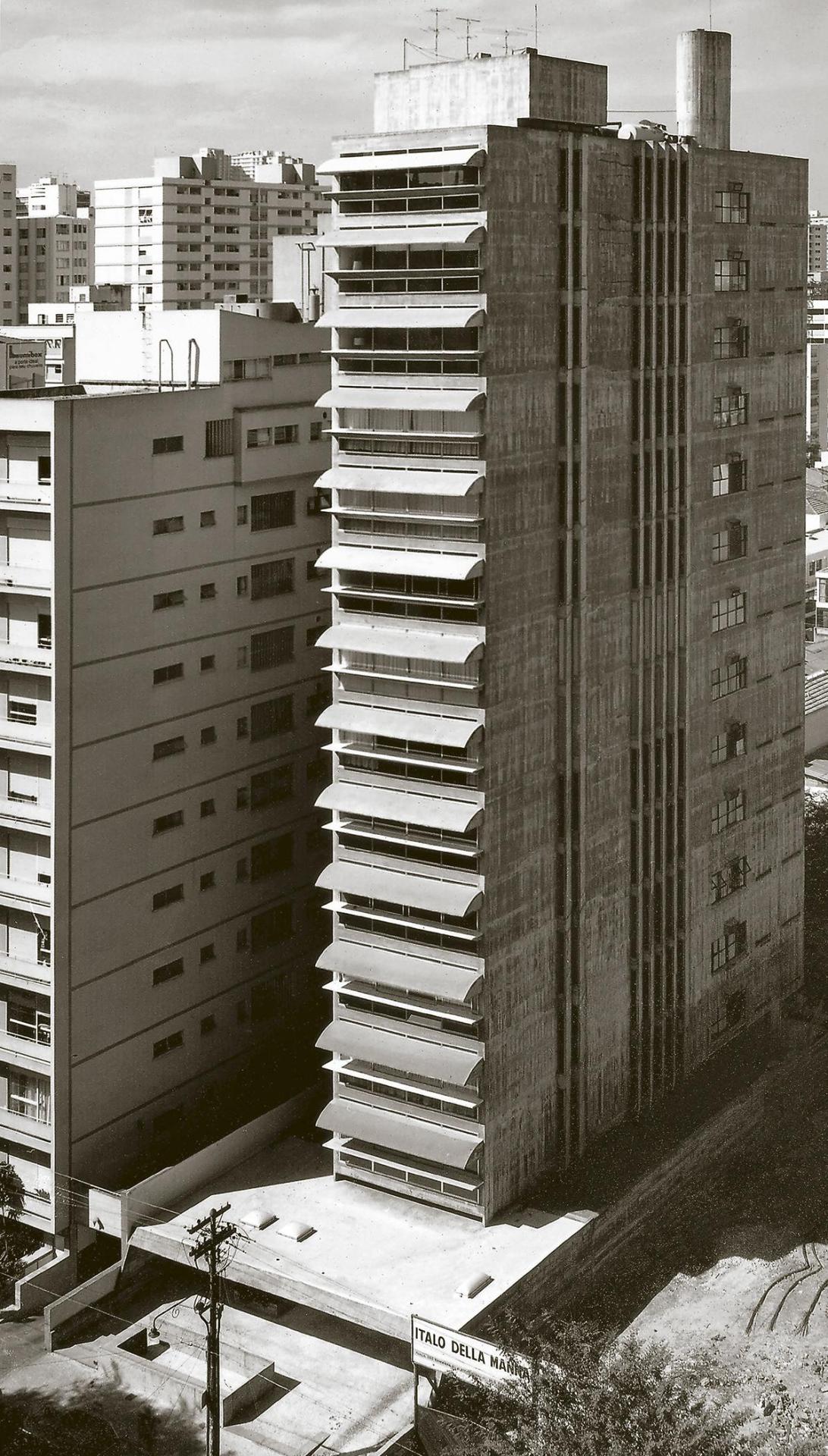 Archillect ID 345280