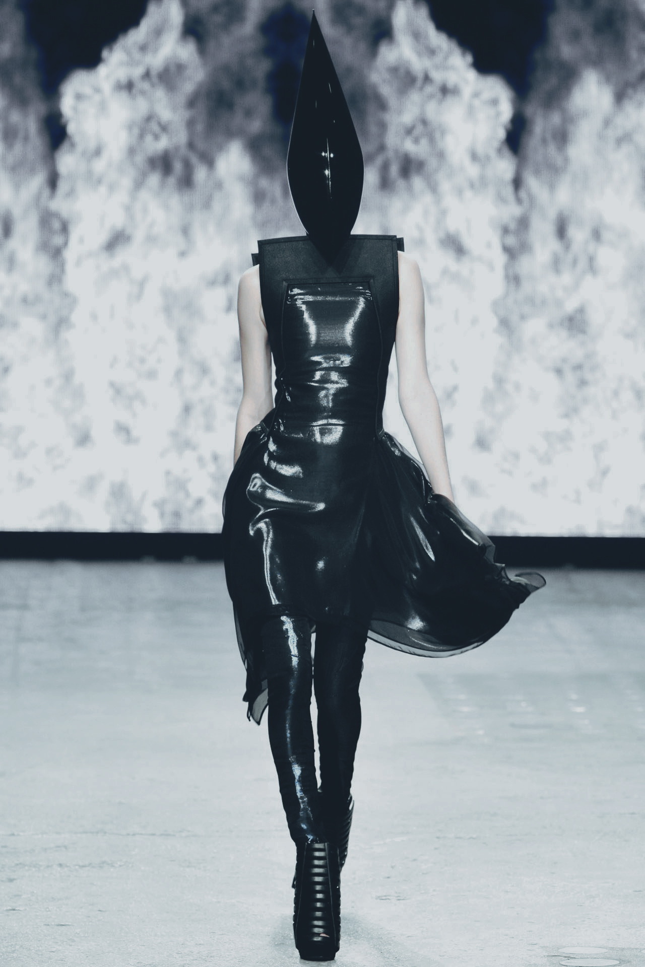 Archillect ID 345425
