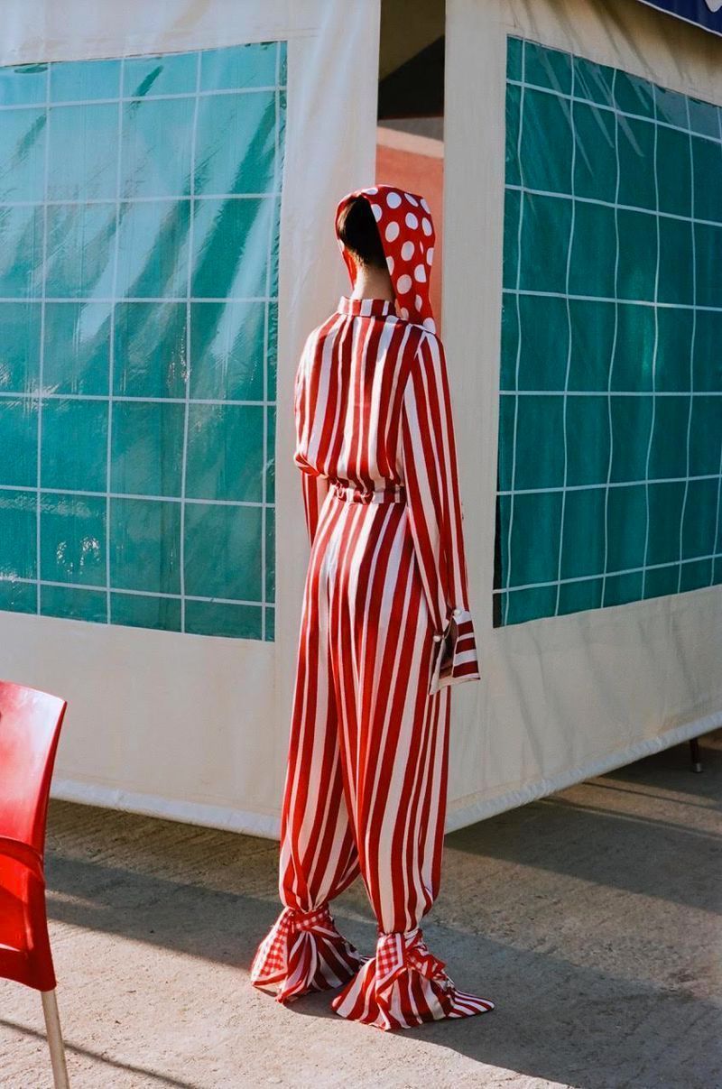 Archillect ID 345700