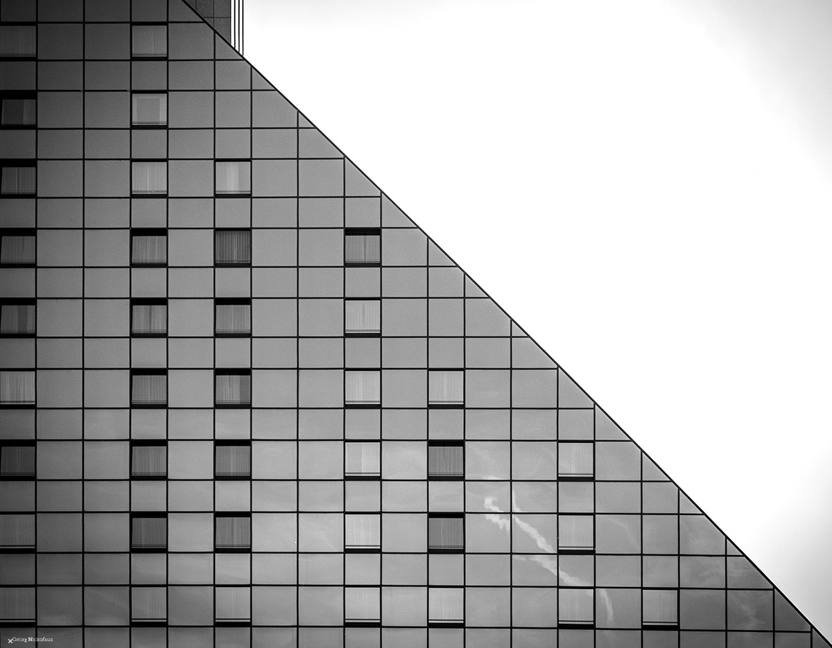 Archillect ID 346204