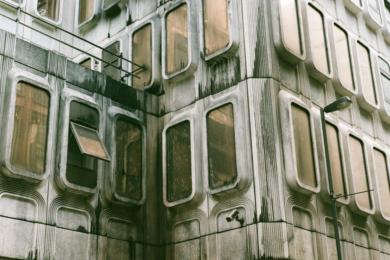 Archillect ID 347613